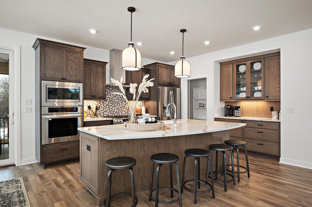 4632-Fable-Road-N-Hugo-MN-55038-USA-012-027-Fable-Road-N-Hugo-MN-5503812-MLS_Size-1-e1742309239271