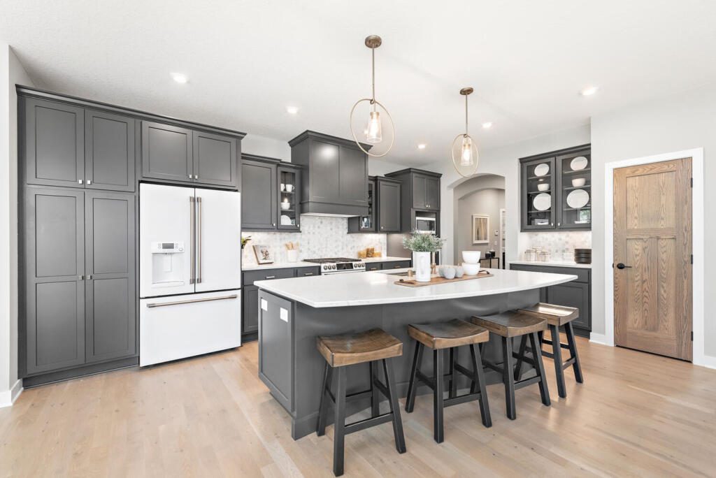 4857-Sunflower-Bay-Woodbury-MN-large-010-008-Sunflower-Bay-Woodbury-MN-1499x1000-72dpi