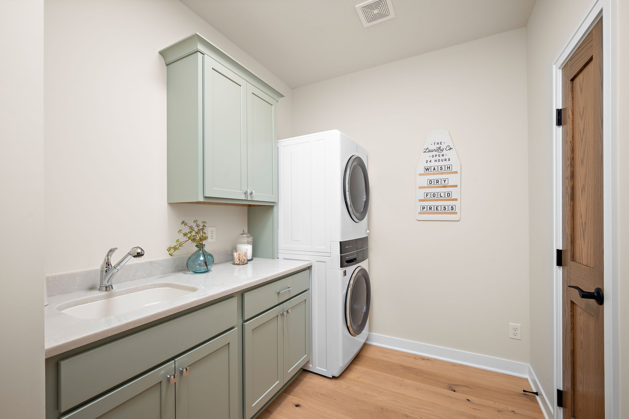 27-web-or-mls-116-spring-farm-rd